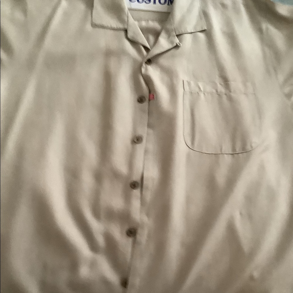 Tommy Bahama Camp Shirt Size Large Dry Cleaned